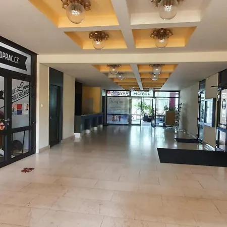 波普拉德酒店 3* Ústí nad Orlicí