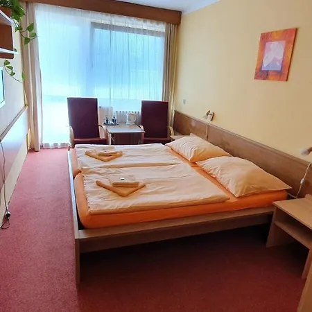 Poprad ホテル